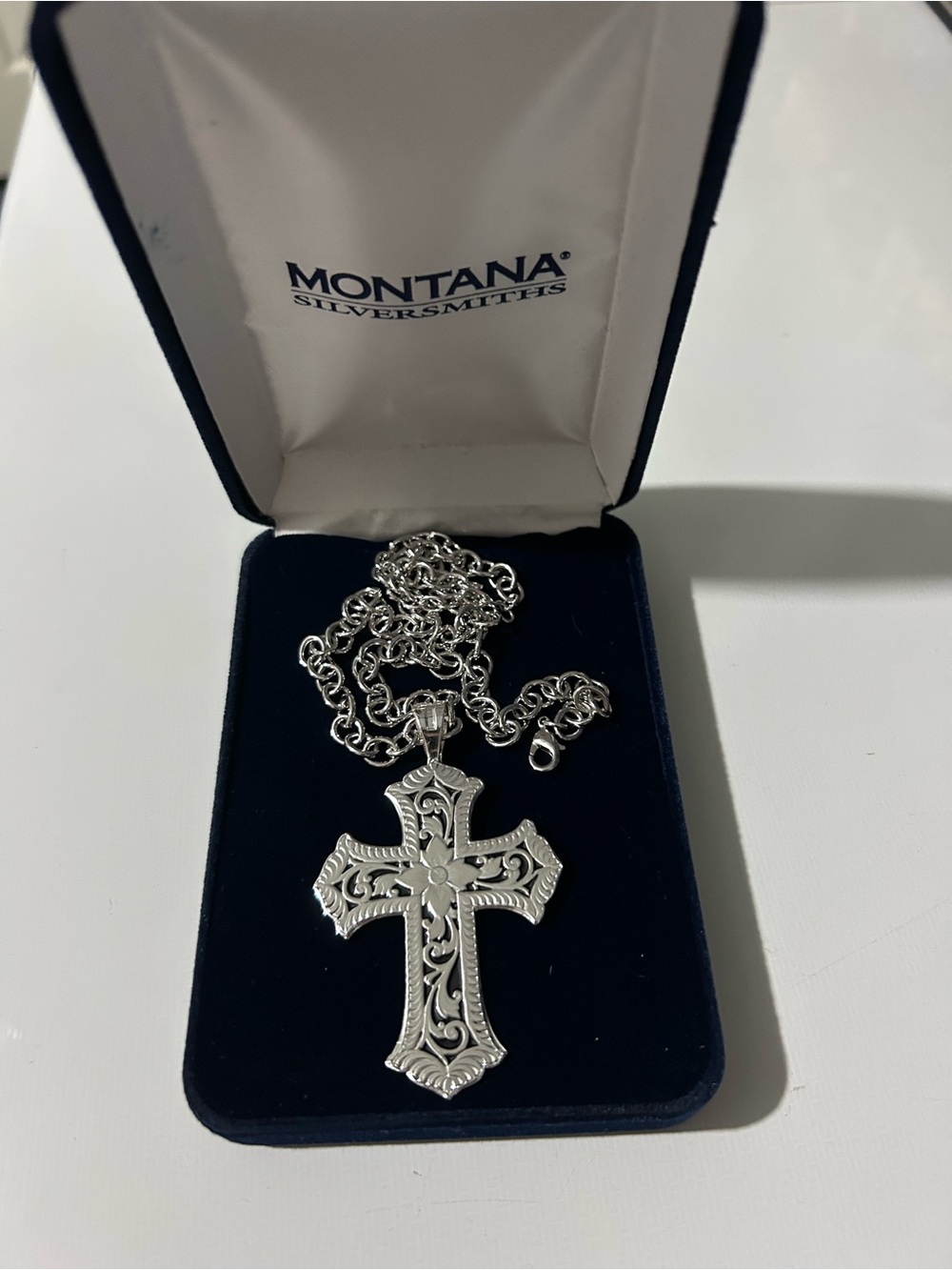 Montana silversmith cross necklace